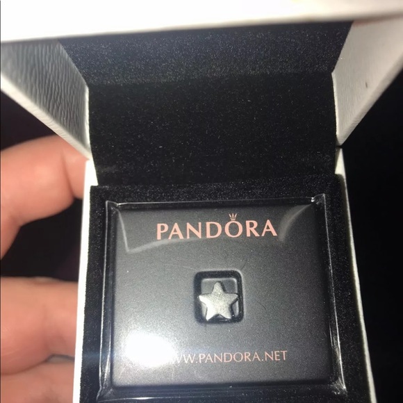 NIB - Pandora - SET OF 3!- Charms 🎁🎄🎁 - Picture 4 of 6